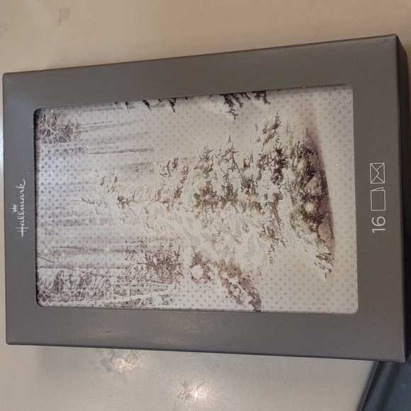 Hallmark 16 count Cards w envelopes winter scene. NWT - Picture 5 of 5